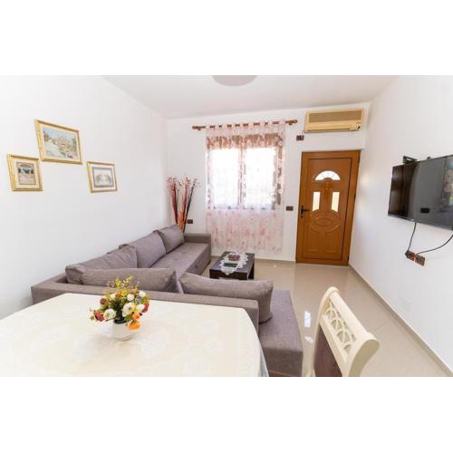 Private Familiar Apartment!