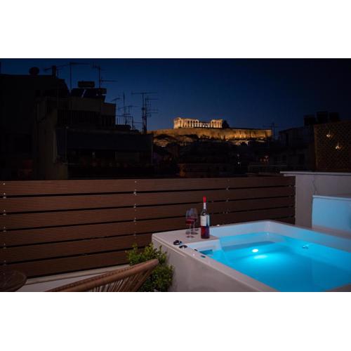 Private Jacuzzi & Acropolis View - The Athenian Loft