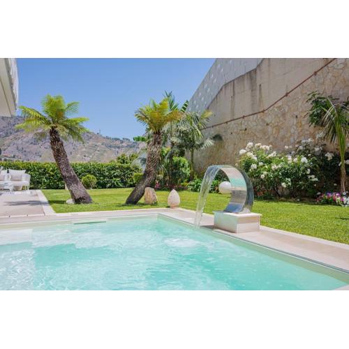 Private modern villa in Taormina