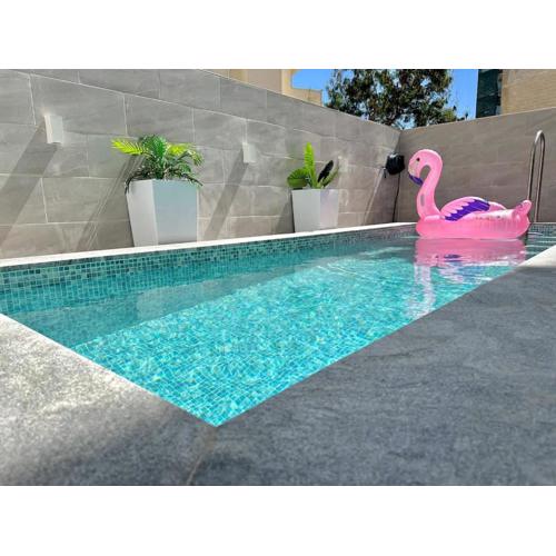 Private Pool Flat Near Valletta