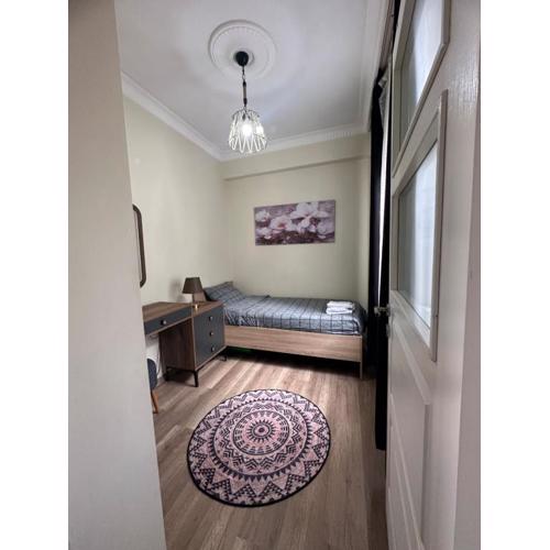Private Room by Host