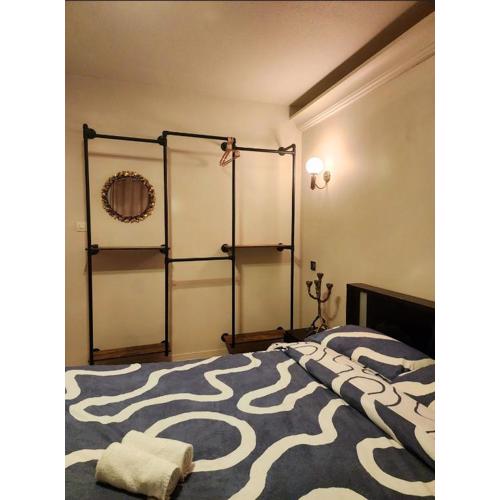Private room in shared apartment