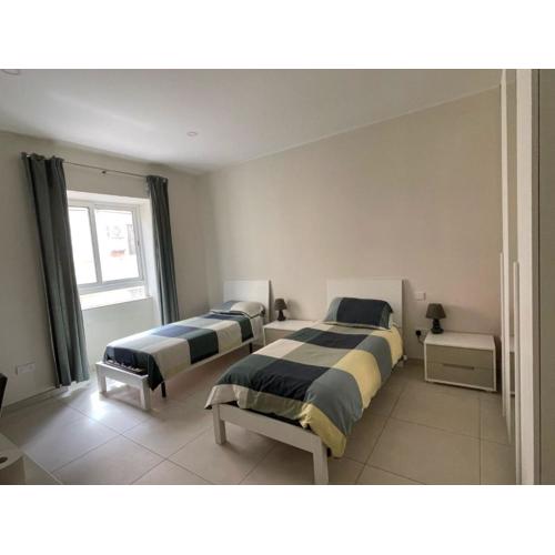 Private room shared bathroom - 2 beds Balluta - Shared Flat
