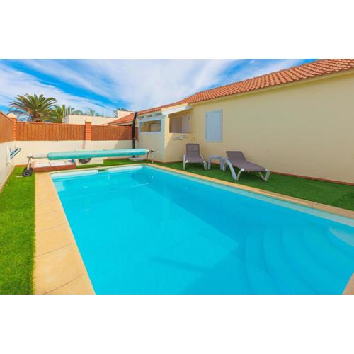 Private villa with heated pool & terrace see view