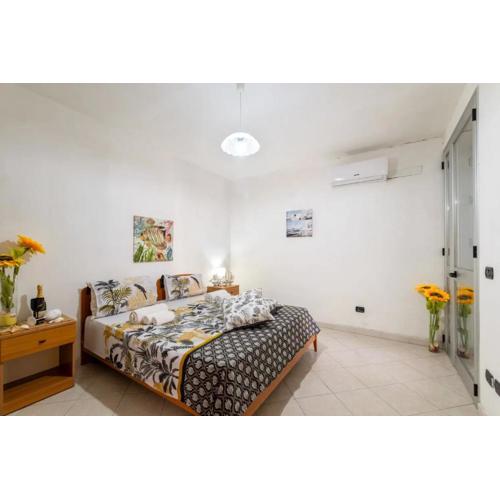 PRIVATE VILLA WITH Wi-Fi, PARKING AND AIR CONDITIONING