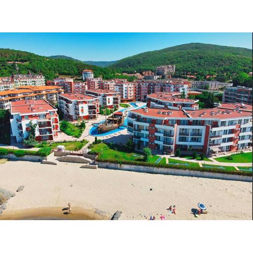 Privilege Beach TOP
