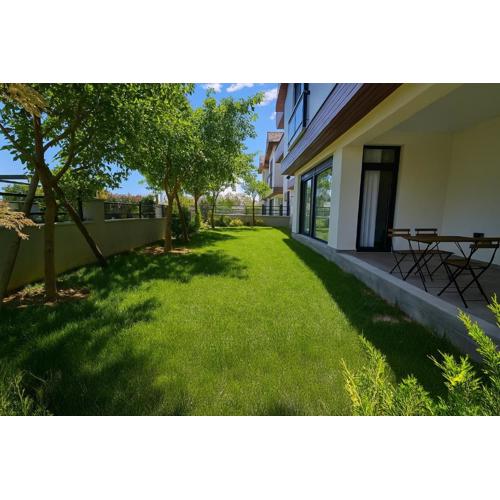 Professionally Maintained, Spacious New Suite Hotel Near Lara Beach & Kundu