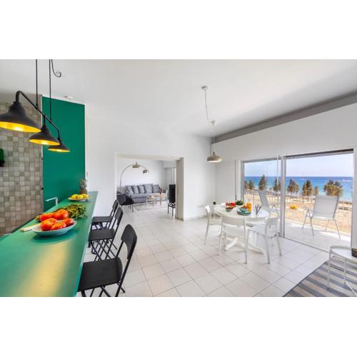 Protaras H2O Seafront Suite
