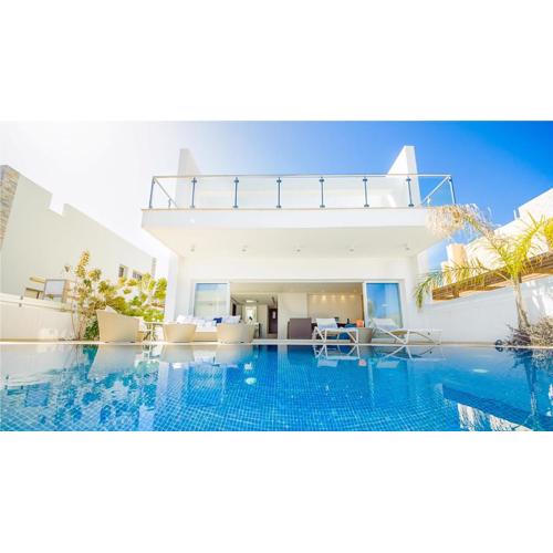 Protaras Holiday Villa 100