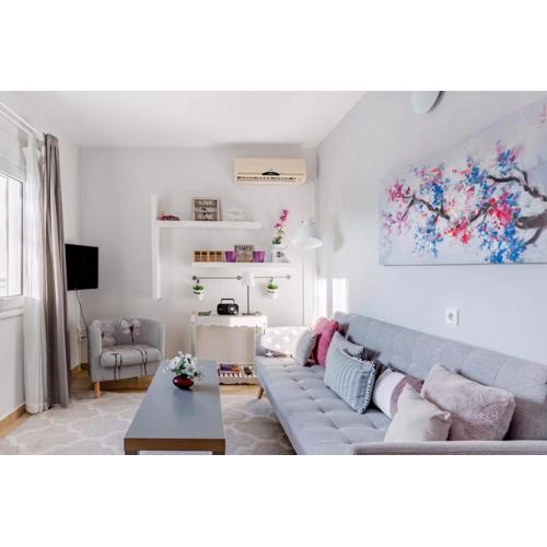 Psirri Artistic Rooftop Apartment with Acropolis View