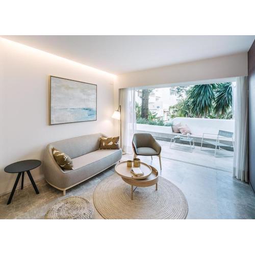 Puente Romano Beach Suites - private apartaments