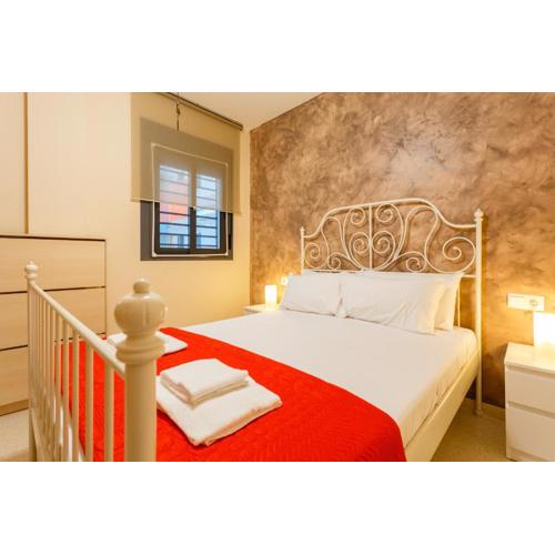 Puerta San FELIX free parking by Cadiz4Rentals