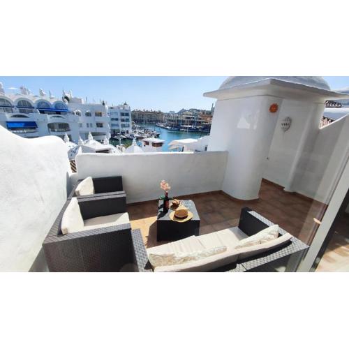 Puerto Marina luxury apartment with sea views