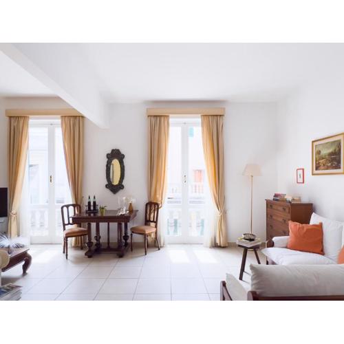 Queen Elena Luxury Apartment