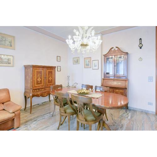QUEEN HOME Gabrielle