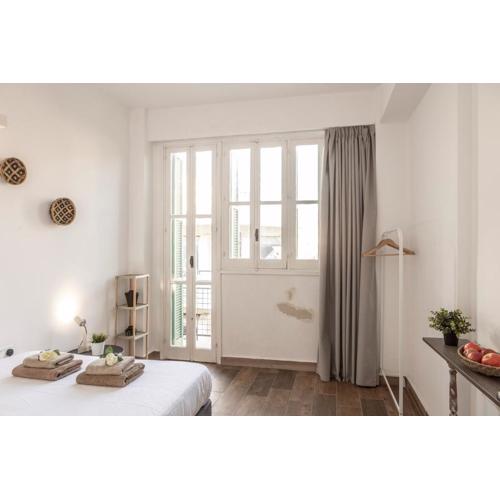Queen Regina Suites