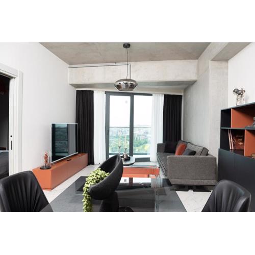 Queen Residence By A
