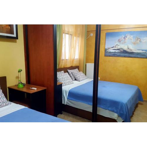Quiet Apartment in Plaka