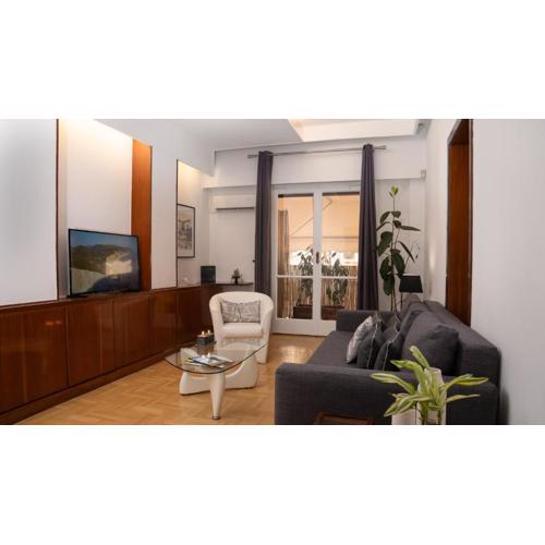 Quiet City Center Apt on a Pedestrian Street