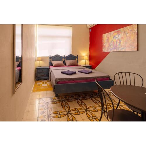 Quiet double ensuite room