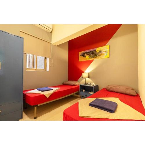 Quiet ensuite budget twin room