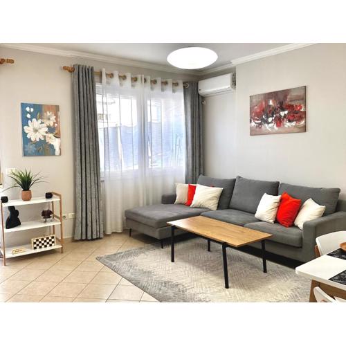 Quiet & spacious city center apartment - 4 min walk