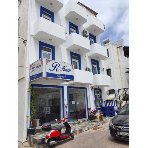 R HOUSE HOTEL