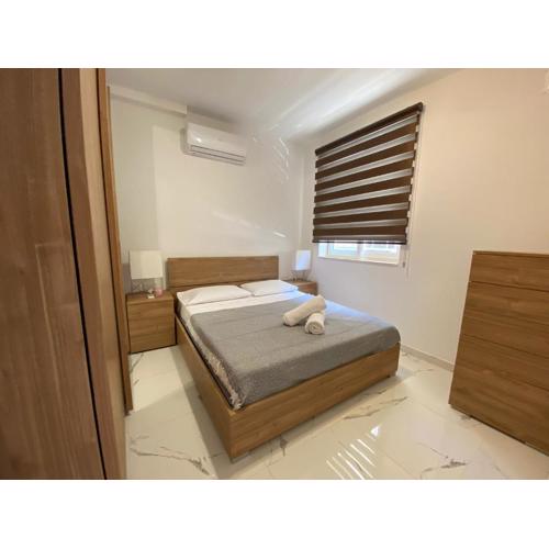 R1 Cosy Double Room in Msida Flat