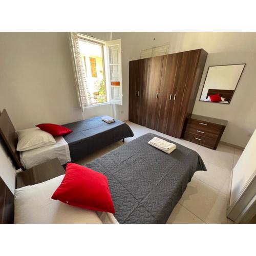 R1 Double room with private bathroom