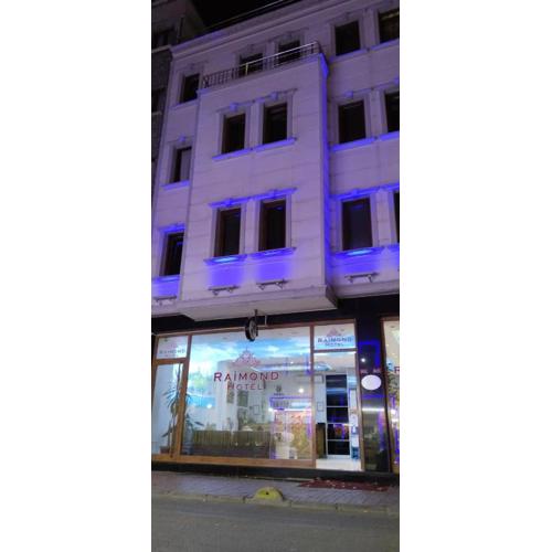 Raimond Hotel