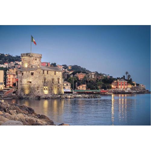 Rapallo - Piscina e Wifi - 5 min da Mare e Centro