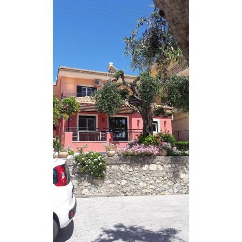 Rapanos Apartments