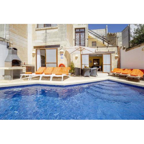 Razzett Luna Holiday Home