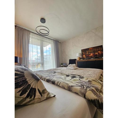 Rea Home Apartment - Modern & Stylish Stay
