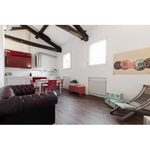 RED Appartamento immerso tra le mura bolognesi