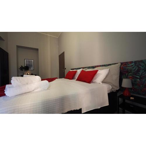 Red Note Apartment