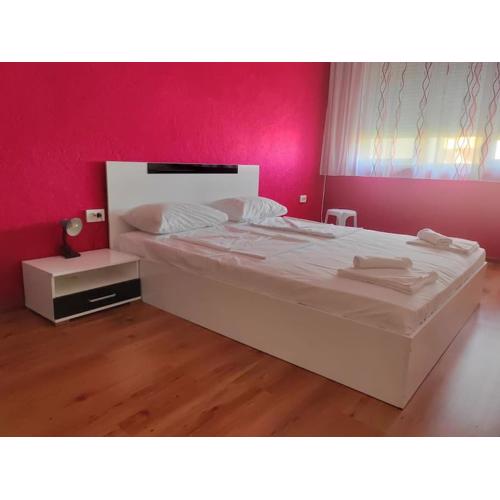 RED ROOM - Apartment in Varna - Beach and Forest