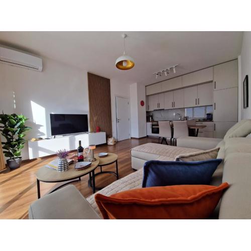Red & White Palace Apartment