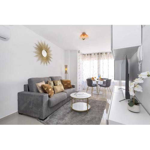 Reel Apartments- Walk to the beach and centre