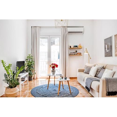 Refined Apartment by the Archaeological Museum