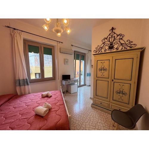Regina margherita rooms stanza matrimoniale con bagno privato