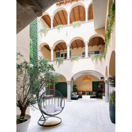 REGO APARTMENTS - Boutique Aparthotel with some off-site apartments in a Charming Historic District close to Upper Town