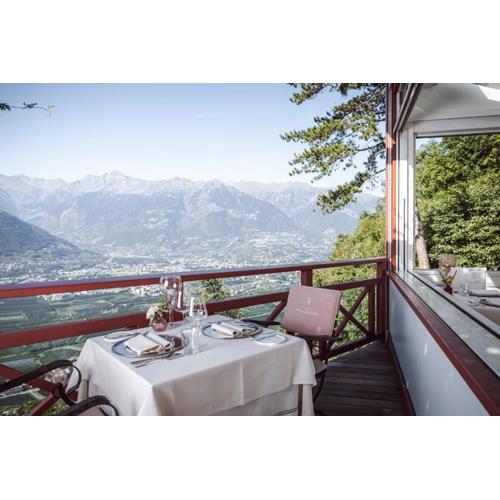 Relais & Chateaux Hotel Castel Fragsburg