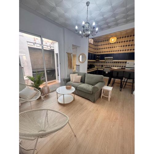 Relax Apartment - private Jacuzzi/SPA with 2bedrooms (A/C) - Netflix - 24 h/entry