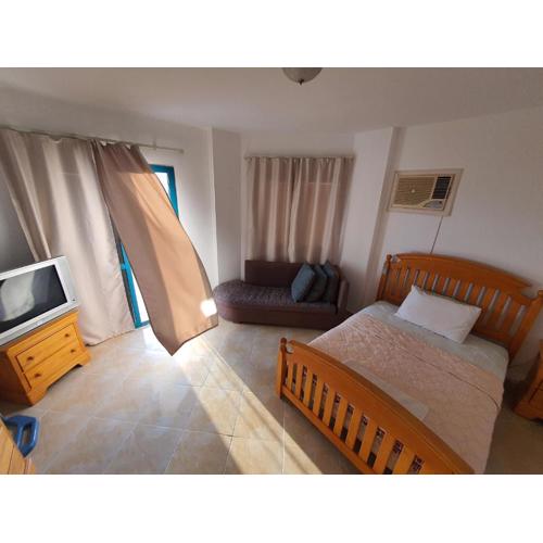 Relaxed families sea view master bedroom