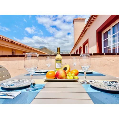 !!! Relaxing View, The Heights Apartment With Terrace and Heated Pools, Los Cristianos