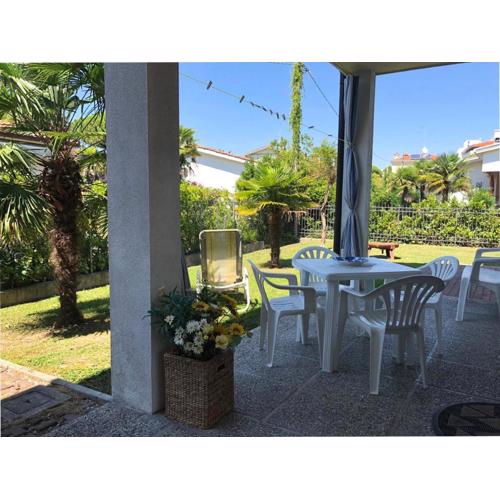 Relaxing villa close to the beach