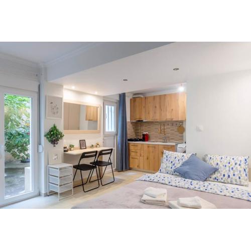 Renovated and cozy apartment close to metro
