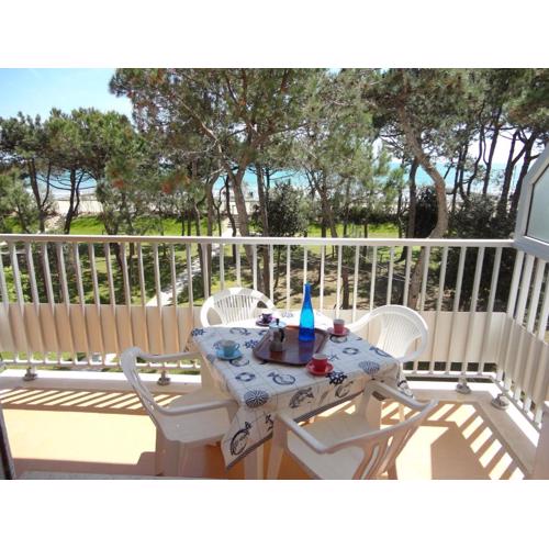 Renovated apartment with sea view terrace