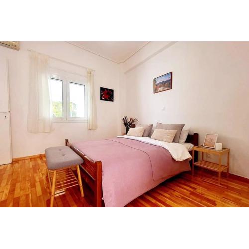 Renovated Central Apt-3min from Metro Station